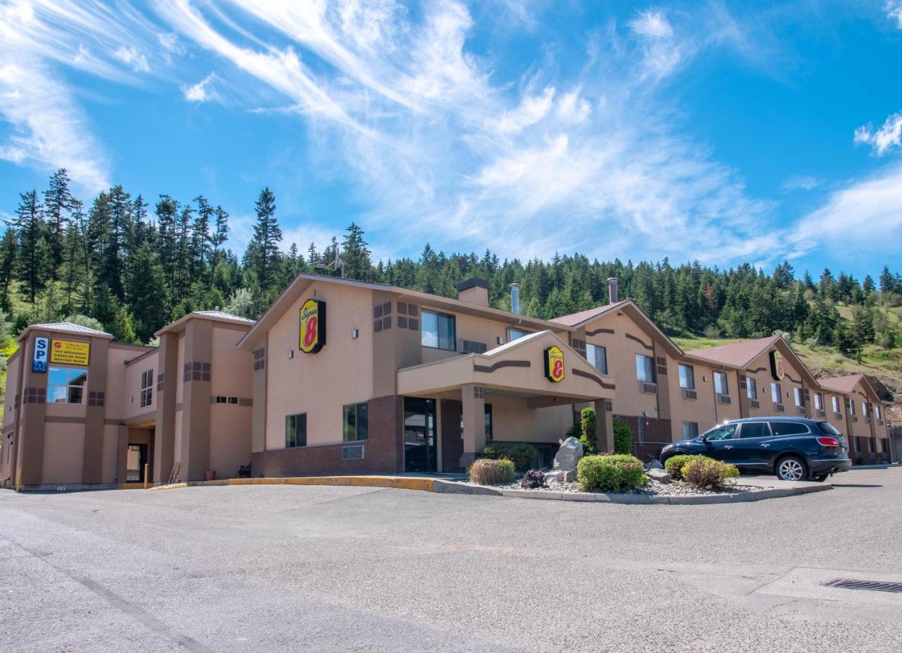 Super 8 By Wyndham Kamloops On The Hill Hotel Екстериор снимка